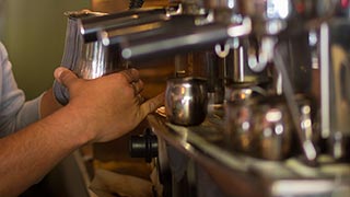 Image with missing alt attribute found on kiva.org