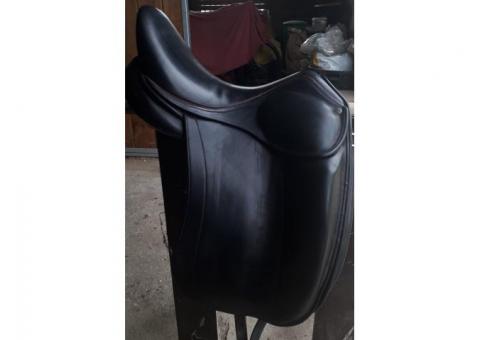 Selle de dressage Child&eacute;ric 16,5