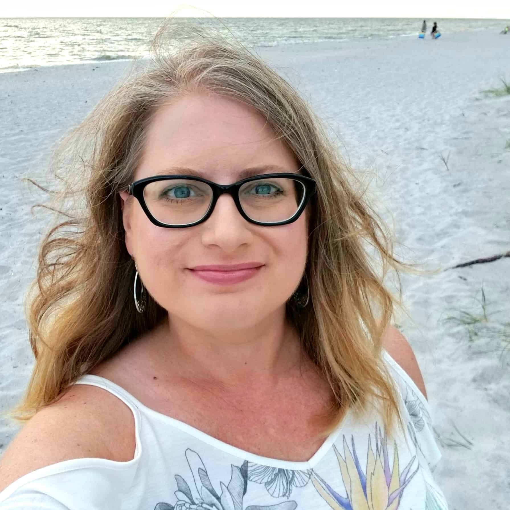 Image with missing alt attribute found on aboutamom.com