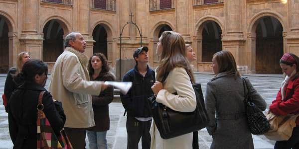 Image with missing alt attribute found on aifs.com