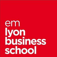 Image with missing alt attribute found on akadeus.com