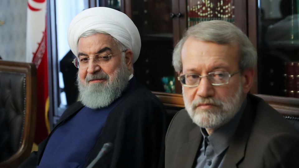 لارگانی: حمایت رهبر انقلاب از اصلاح قیمت بنزین لطفی بود که در حق دولت صورت گرفت/ لاریجانی توپ را به زمین کمیسیون اقتصادی نیندازد