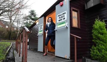 ضبط رجل بسبب عبوة مشبوهة داخل مركز اقتراع في اسكتلندا