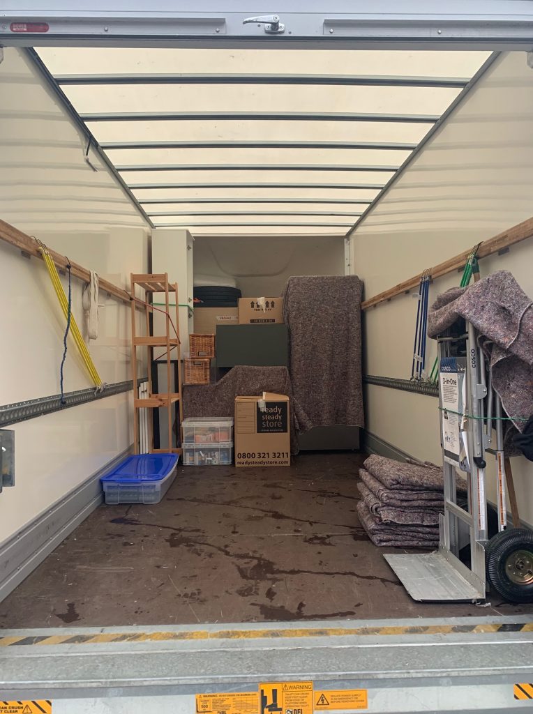 Image with missing alt attribute found on amanwithavanlondon.co.uk