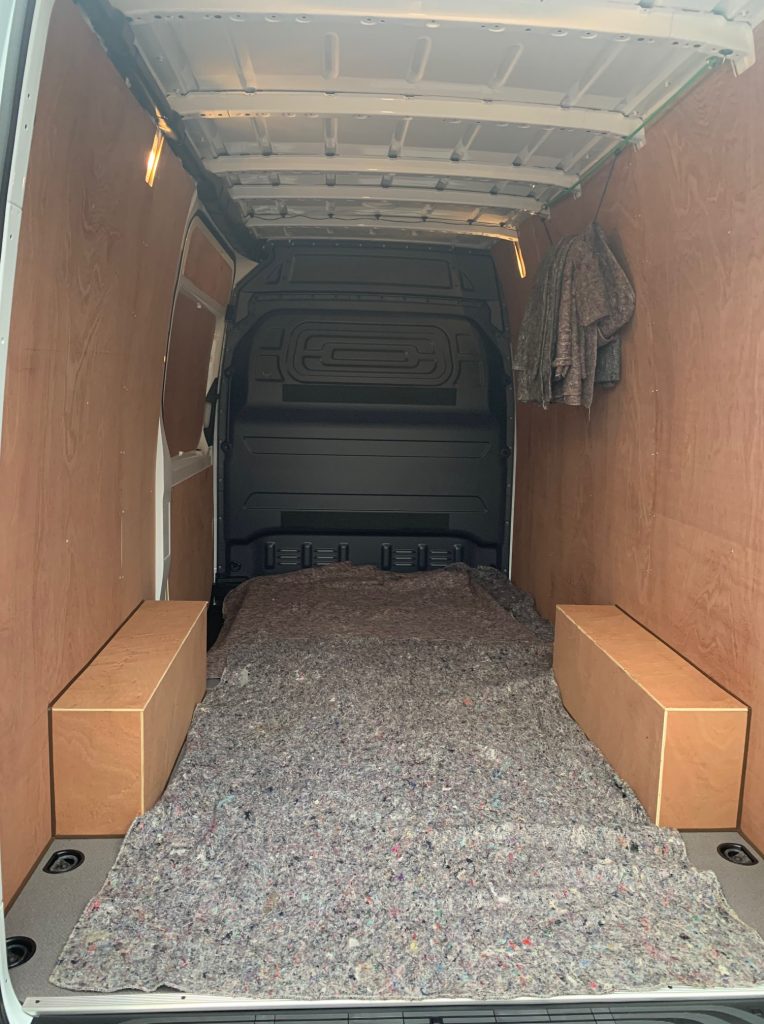 Image with missing alt attribute found on amanwithavanlondon.co.uk