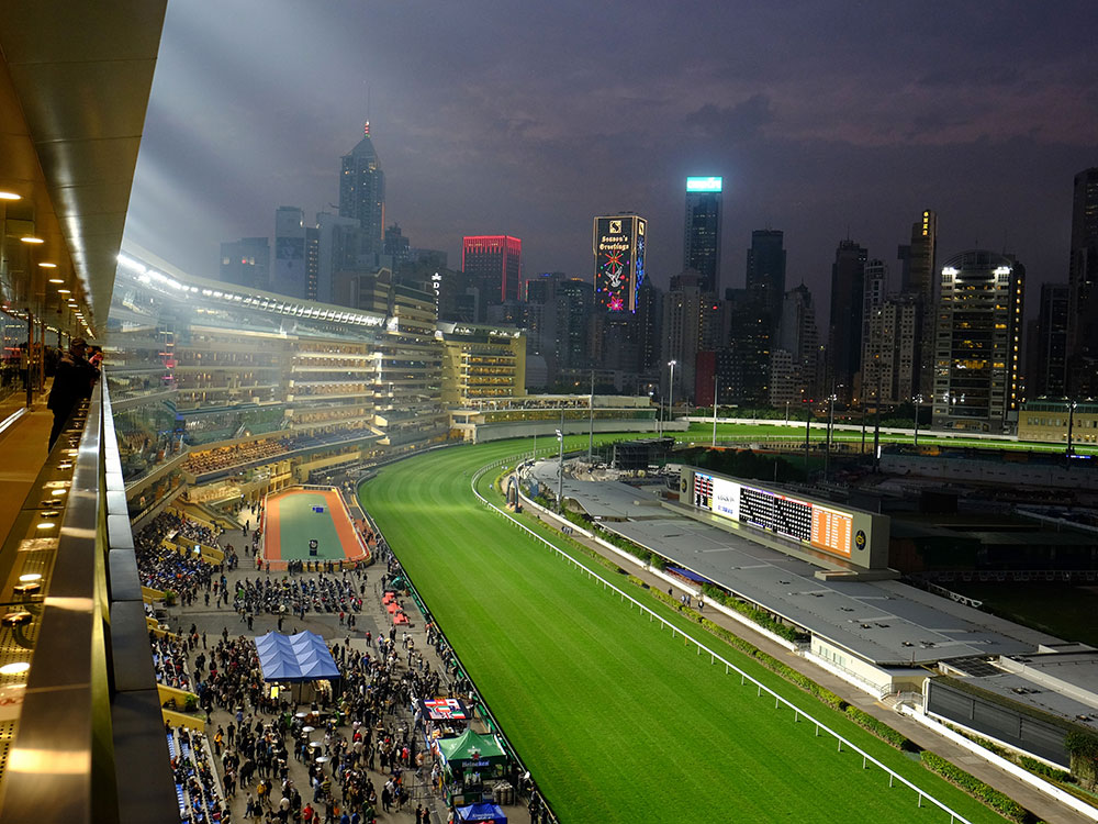 Image with missing alt attribute found on attheraces.com