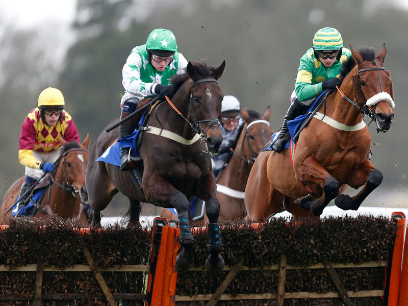 Image with missing alt attribute found on attheraces.com