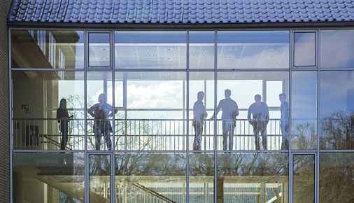 Image with missing alt attribute found on au.dk