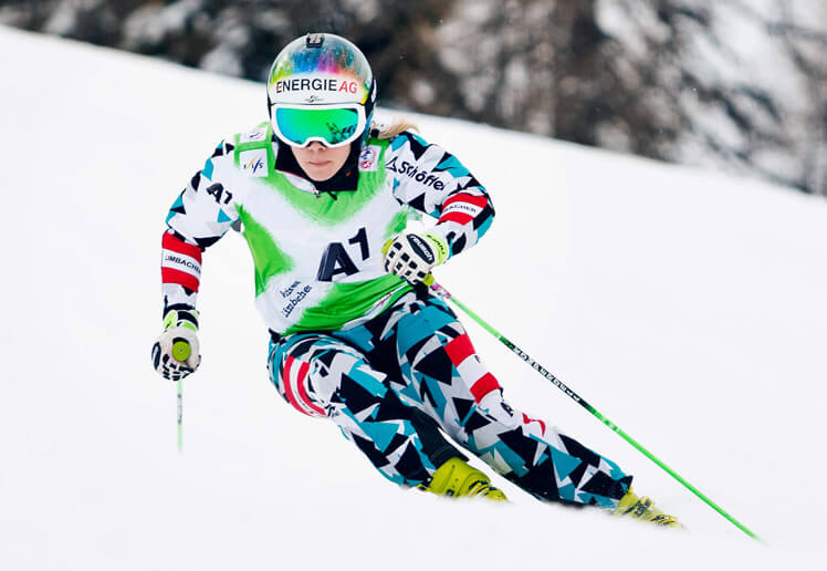 Bauerfeind Braces & Supports for Winter Sports