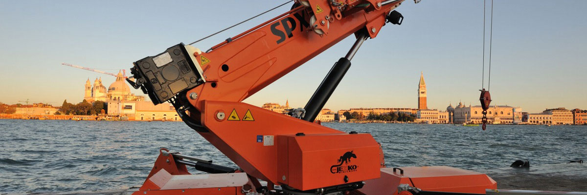 Image with missing alt attribute found on bavarialift.de