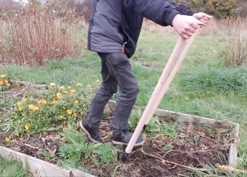 Using a grelinette. How do I make the right gesture?