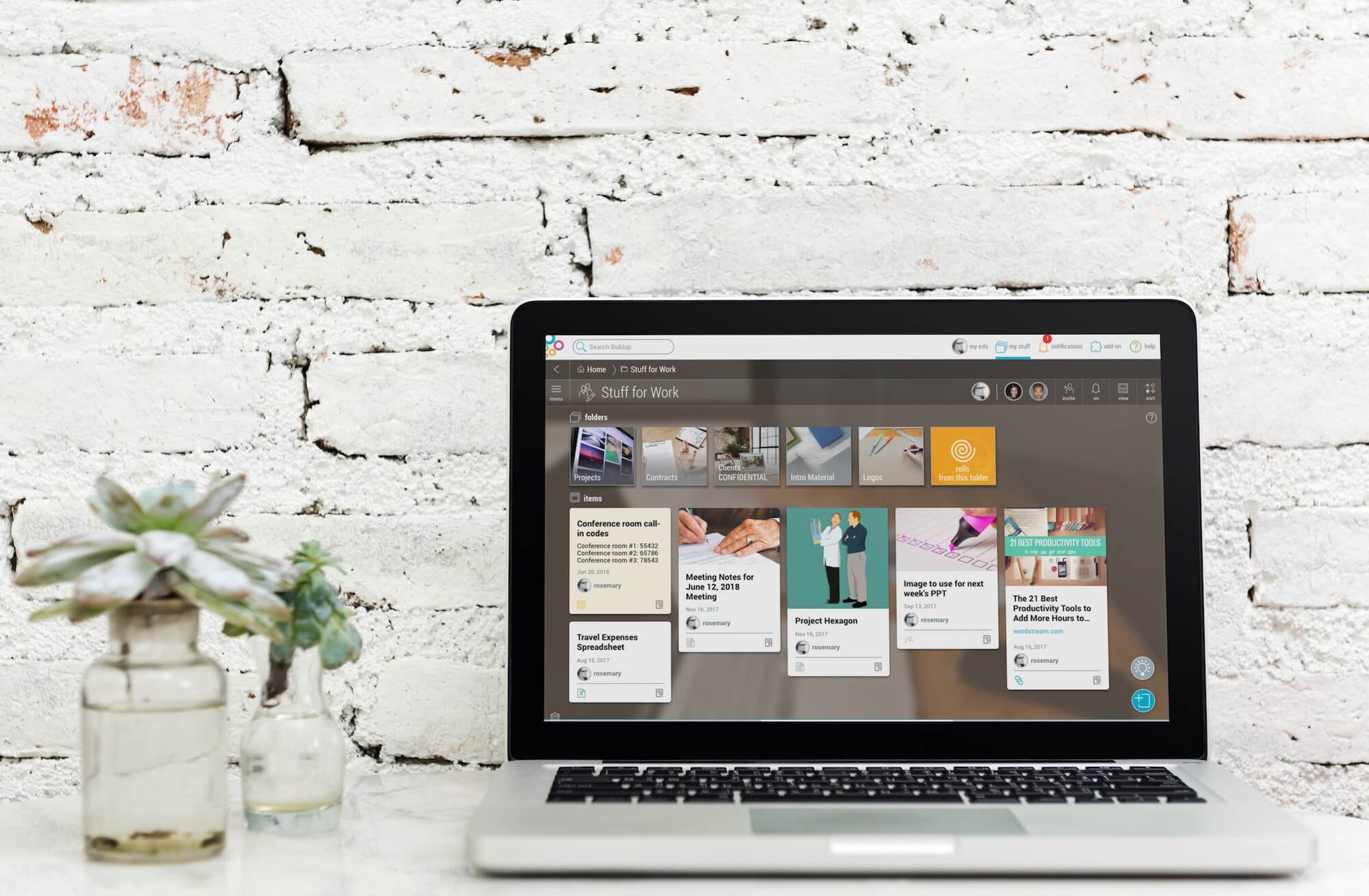 Image with missing alt attribute found on bublup.com