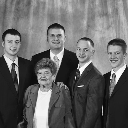 Image with missing alt attribute found on calvinbroyles.com