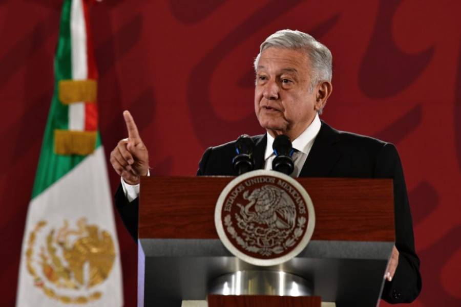 Rechaza AMLO la posibilidad de un golpe de Estado en Meacutexico pues la mayoriacutea lo respalda