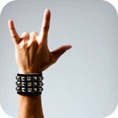 Image with missing alt attribute found on customchannels.net