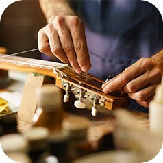 Image with missing alt attribute found on customchannels.net