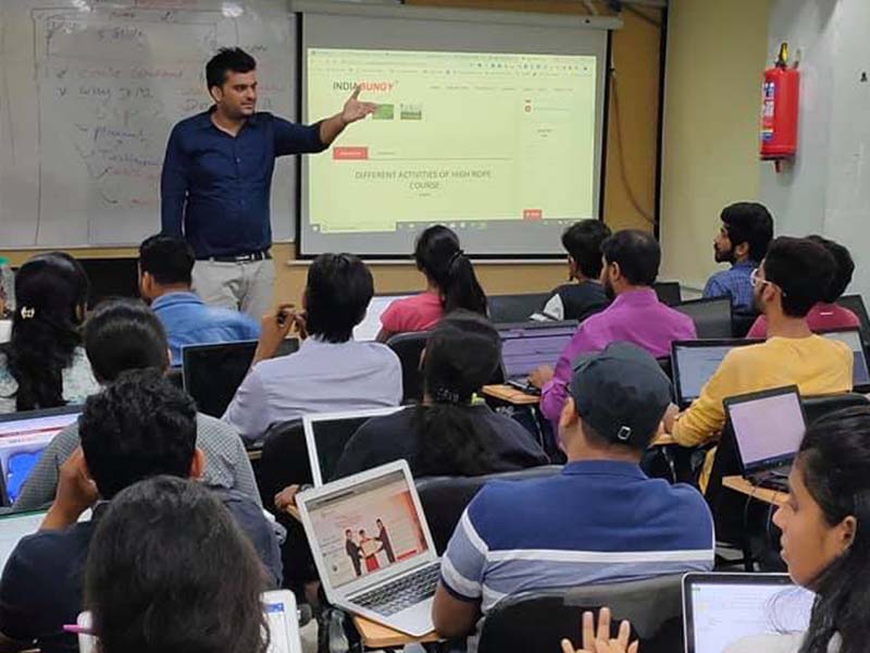 Image with missing alt attribute found on digitalsandipacademy.com