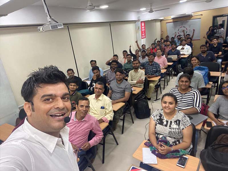 Image with missing alt attribute found on digitalsandipacademy.com