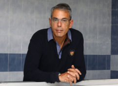 Image with missing alt attribute found on dimokratiki.gr