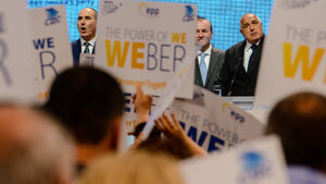 Цветанов: Премиерът Борисов е подвеждан всеки ден