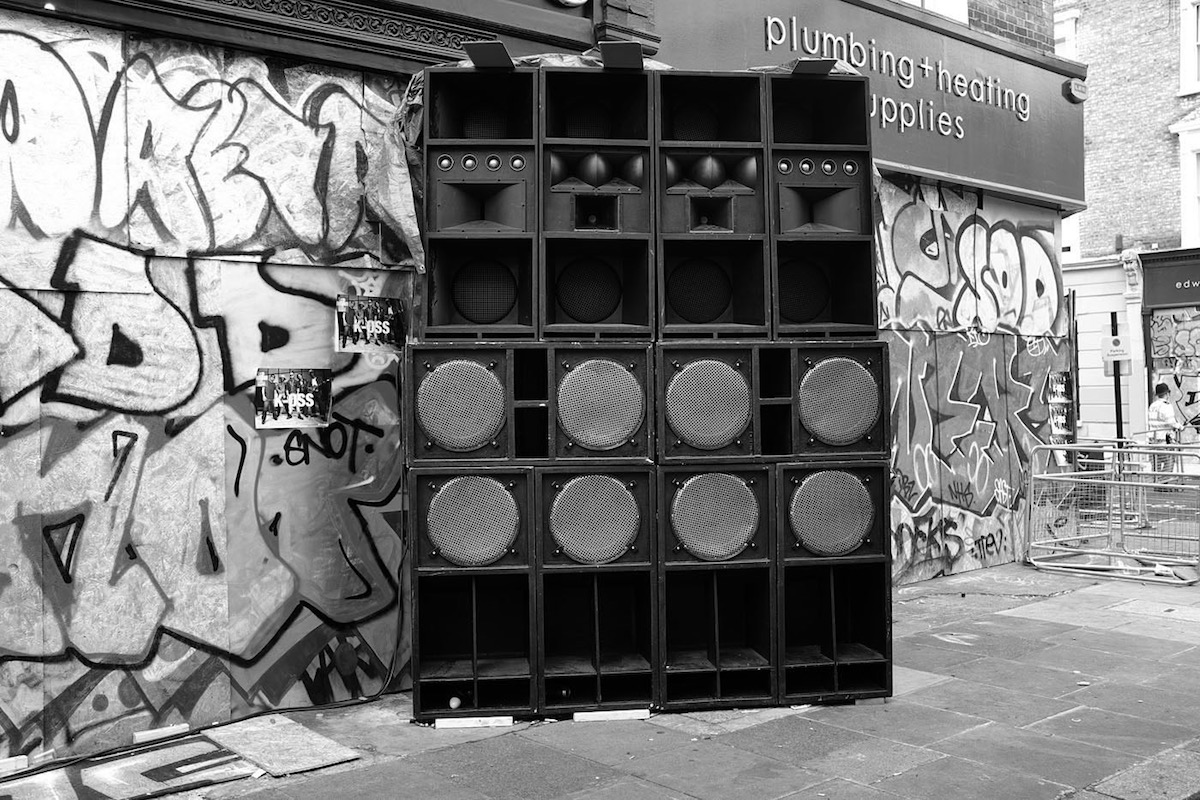 Image with missing alt attribute found on electronicbeats.net