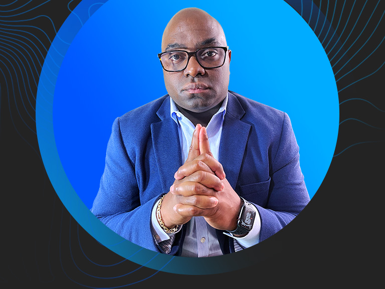 Image with missing alt attribute found on esri.com