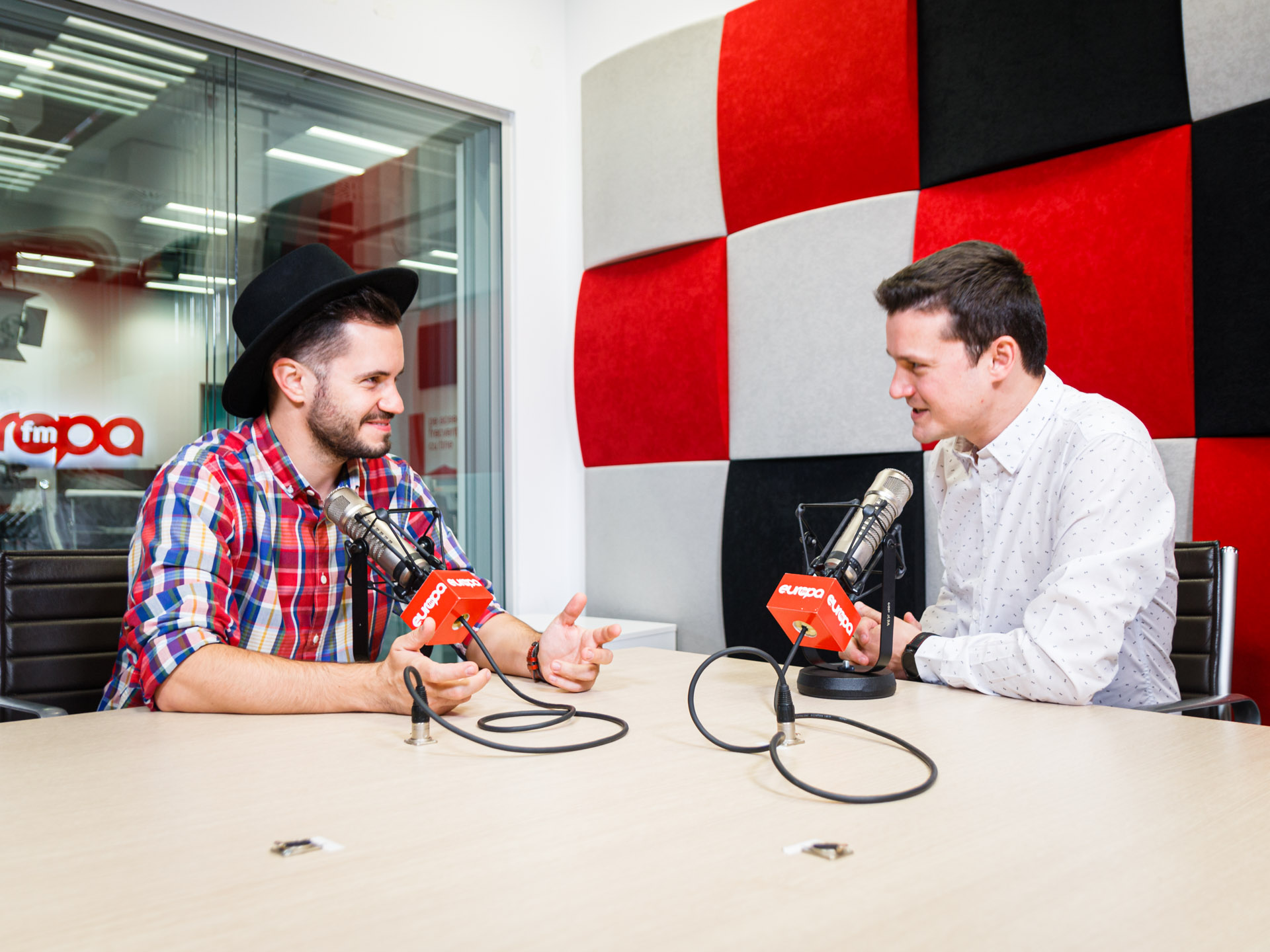 Image with missing alt attribute found on europafm.ro