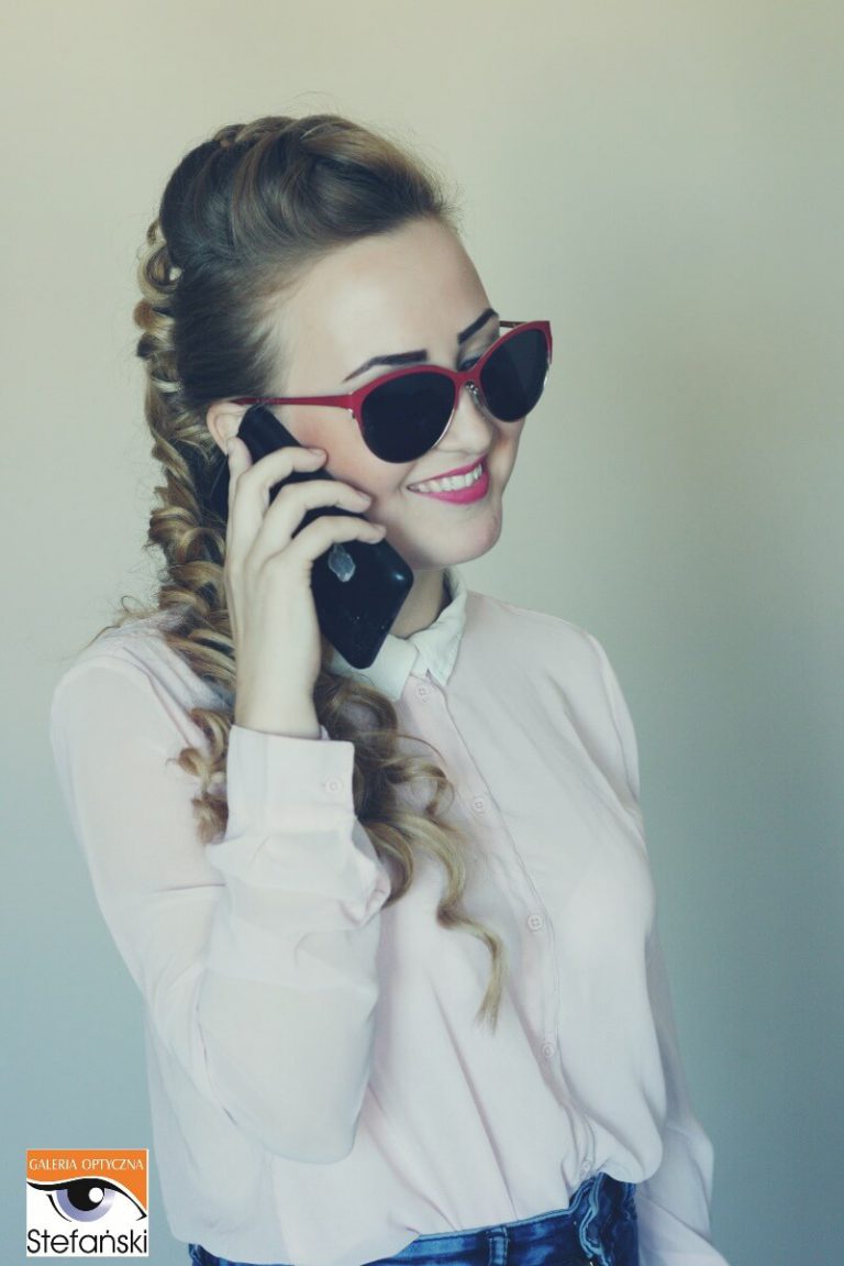 Kobieta w okularach
