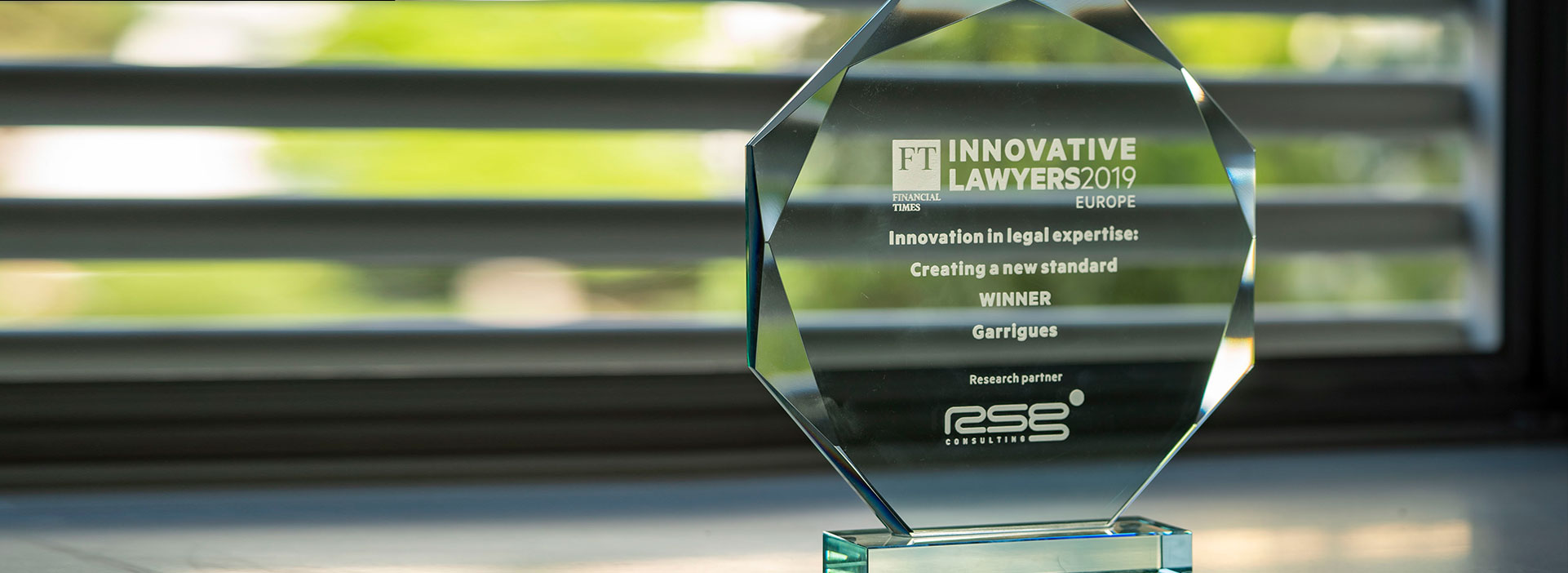 Image with missing alt attribute found on garrigues.com