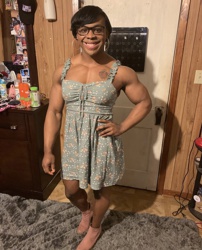 Image with missing alt attribute found on girlswithmuscle.com