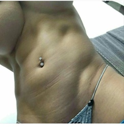 Image with missing alt attribute found on girlswithmuscle.com
