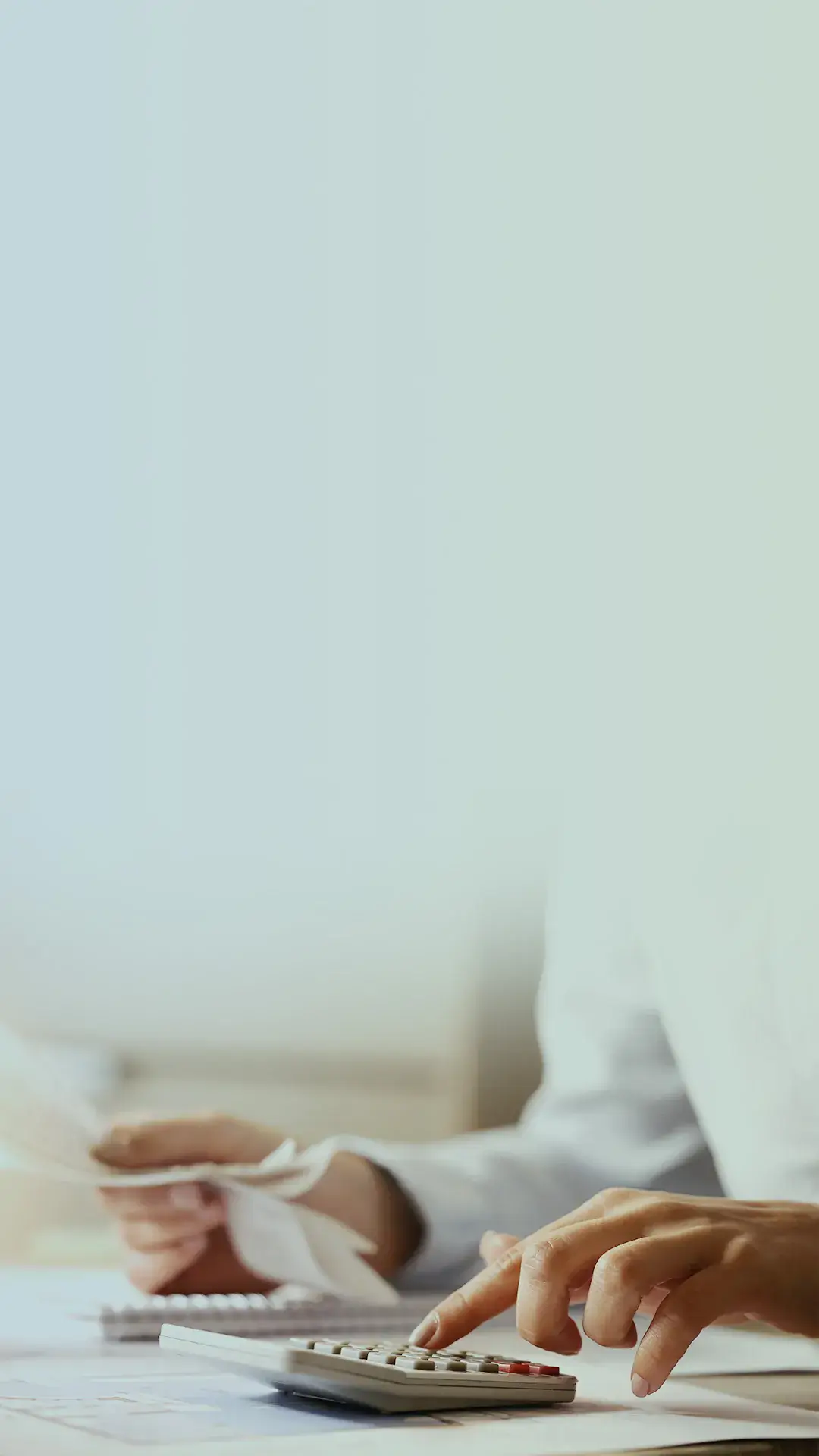 Image with missing alt attribute found on hikaeequs.com