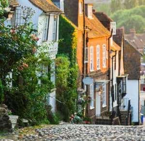 Image with missing alt attribute found on historic-uk.com