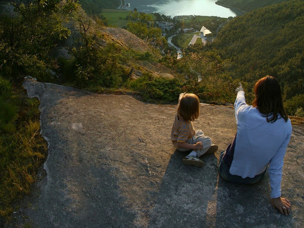 Image with missing alt attribute found on humira.com