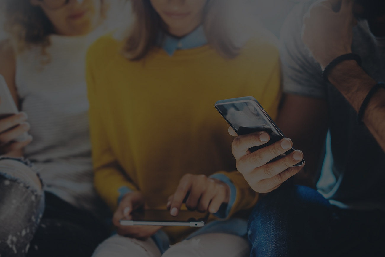 Image with missing alt attribute found on ieaparis.fr