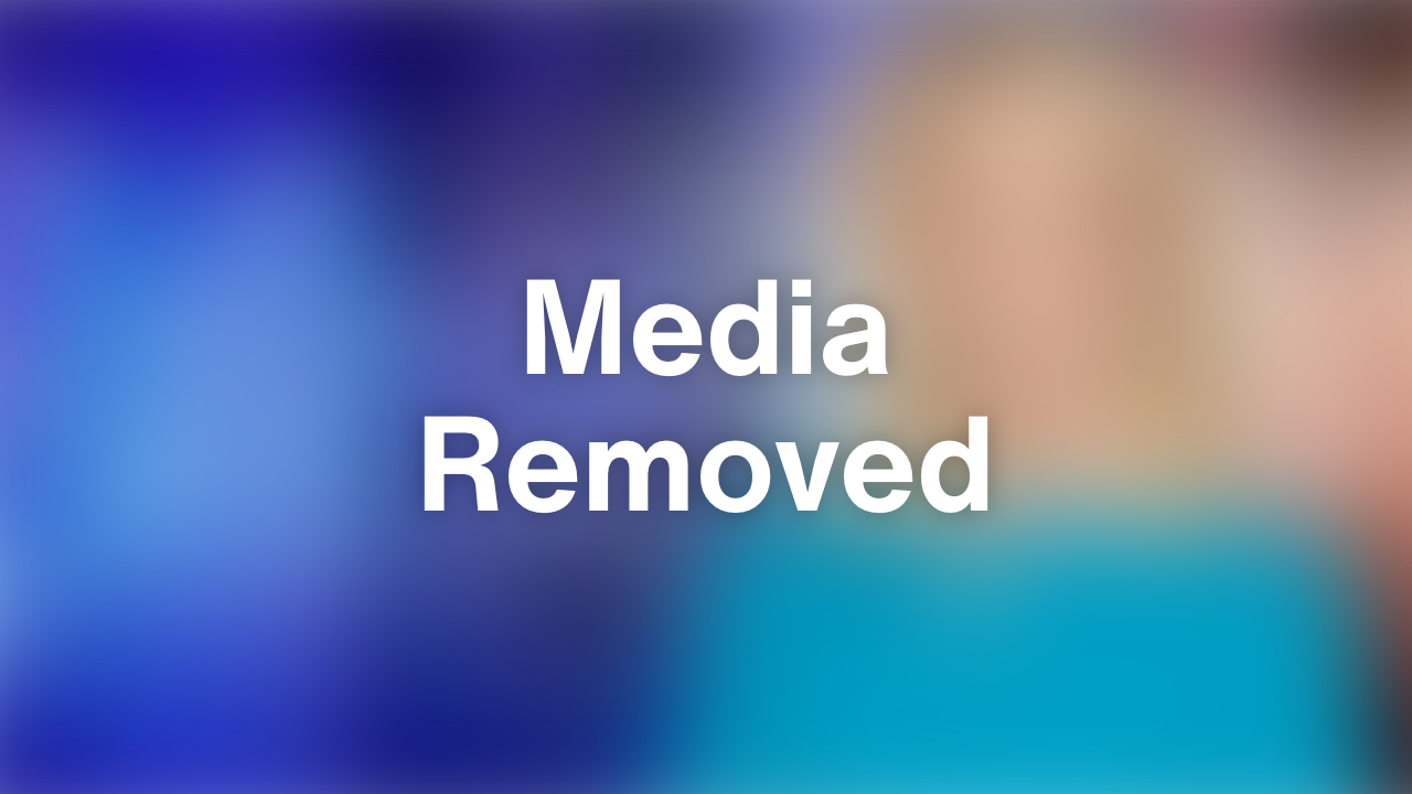 Danielle Jones, left, and Ashley Huffman are identical twins who battled cancer.