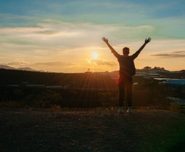 Image with missing alt attribute found on intherooms.com