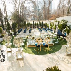 عقد در فضای باز