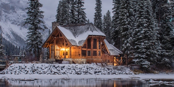 Image with missing alt attribute found on johnnyjet.com