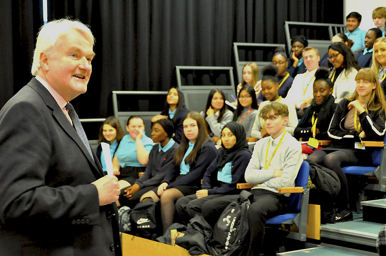 Image with missing alt attribute found on judiciary.uk