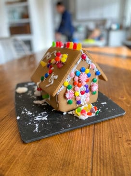 Image with missing alt attribute found on katheats.com