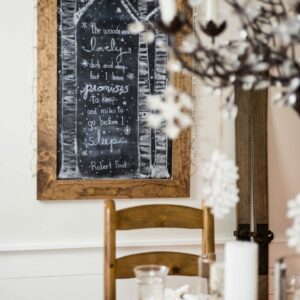 Creative Christmas Chalkboard Art Ideas #chalkart #chalkboard #christmasart #christmasdecor #farmhousedecor