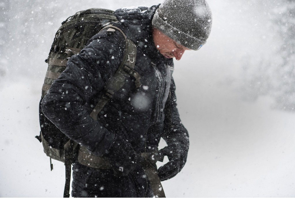 Image with missing alt attribute found on kuhl.com