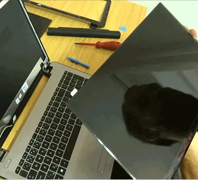 Laptop Screen Replacement Service