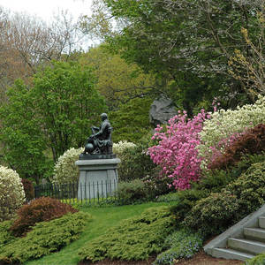 Image with missing alt attribute found on massmoments.org