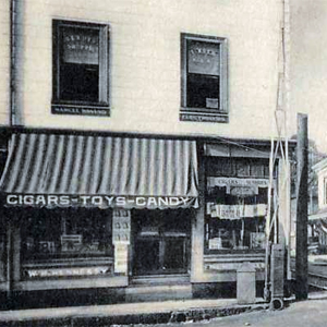 Image with missing alt attribute found on massmoments.org