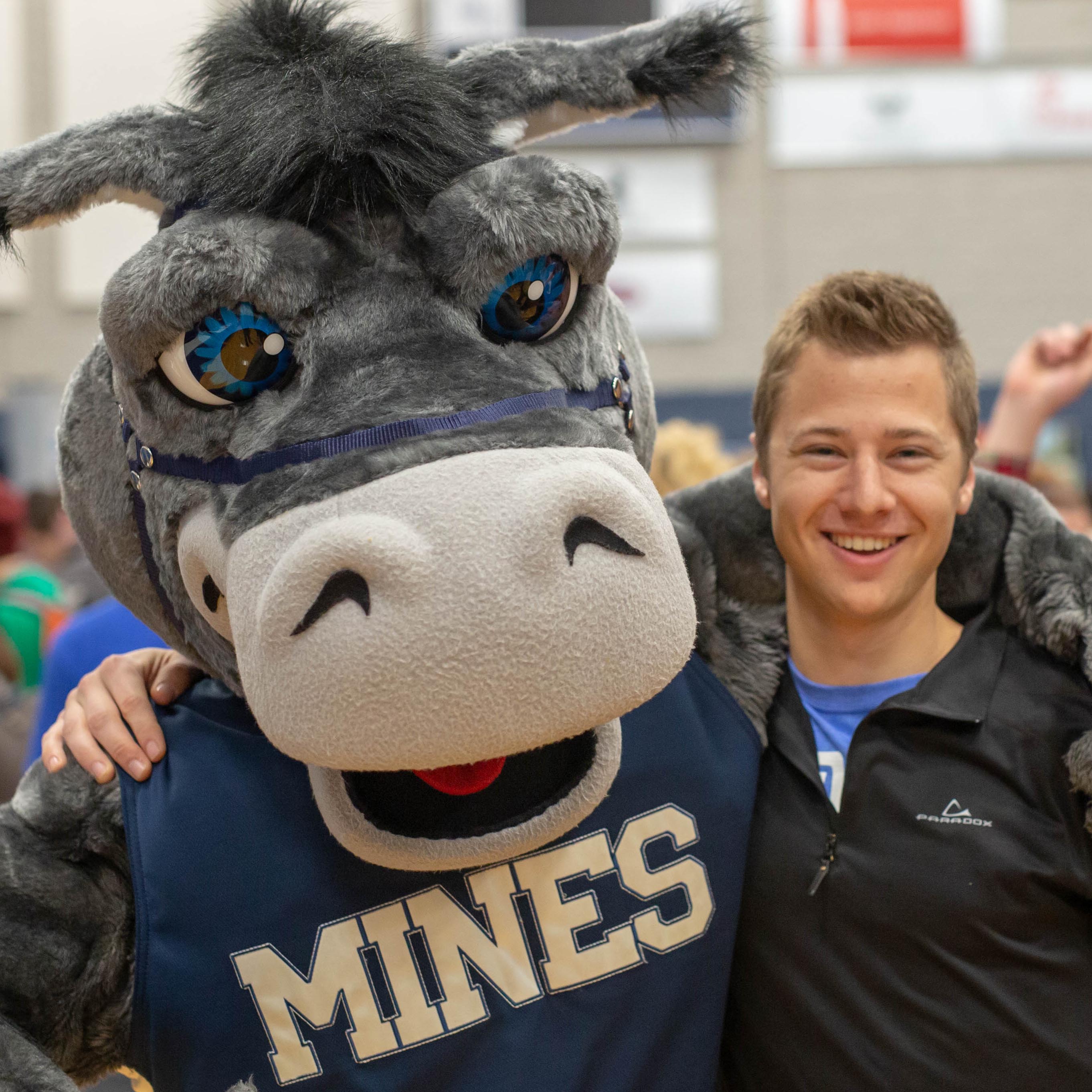 Image with missing alt attribute found on mines.edu