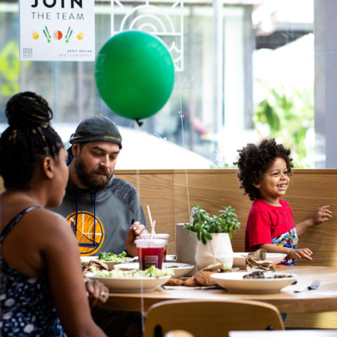 Image with missing alt attribute found on mixt.com