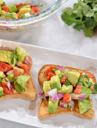 Image with missing alt attribute found on mommysfabulousfinds.com