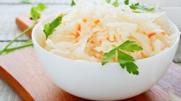 13 Impressive Health Benefits of Sauerkraut